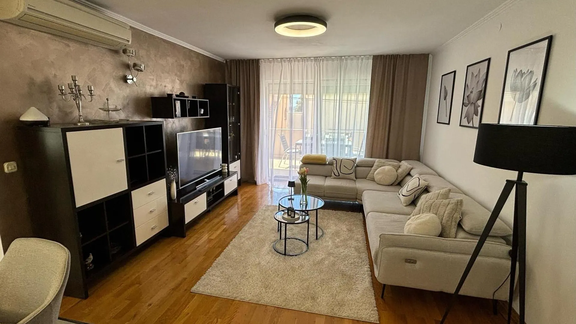 Kristina Apartments 扎达尔