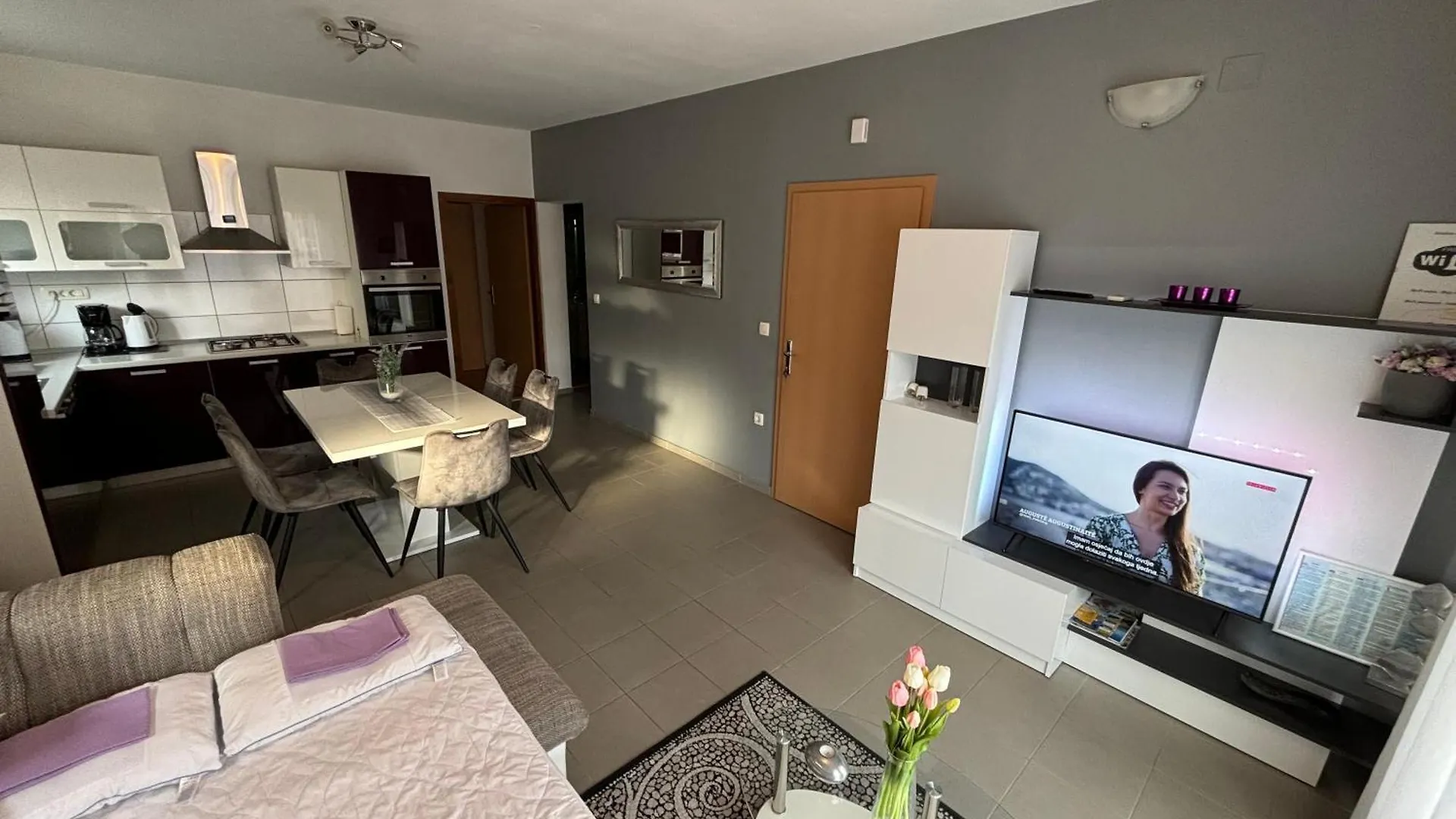 Kristina Apartments 扎达尔
